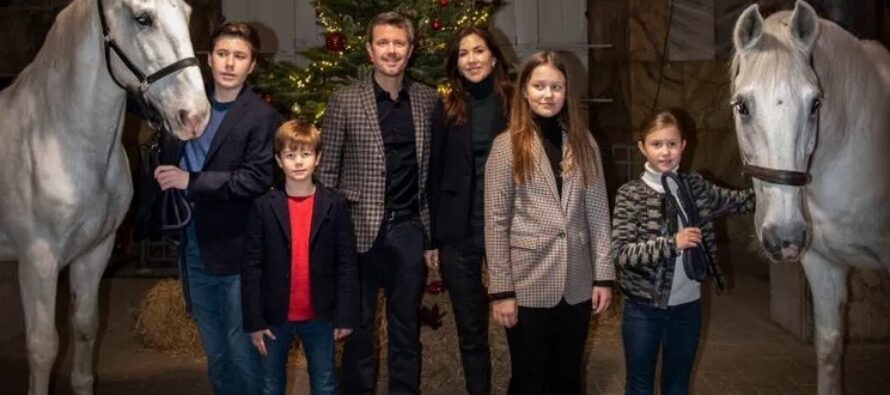 Denmark: Crown Prince Family of Denmark sends Christmas greetings