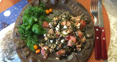 SEA CABBAGE SALAD with tuna fish, tomato, cottage cheese and pumpkin seeds